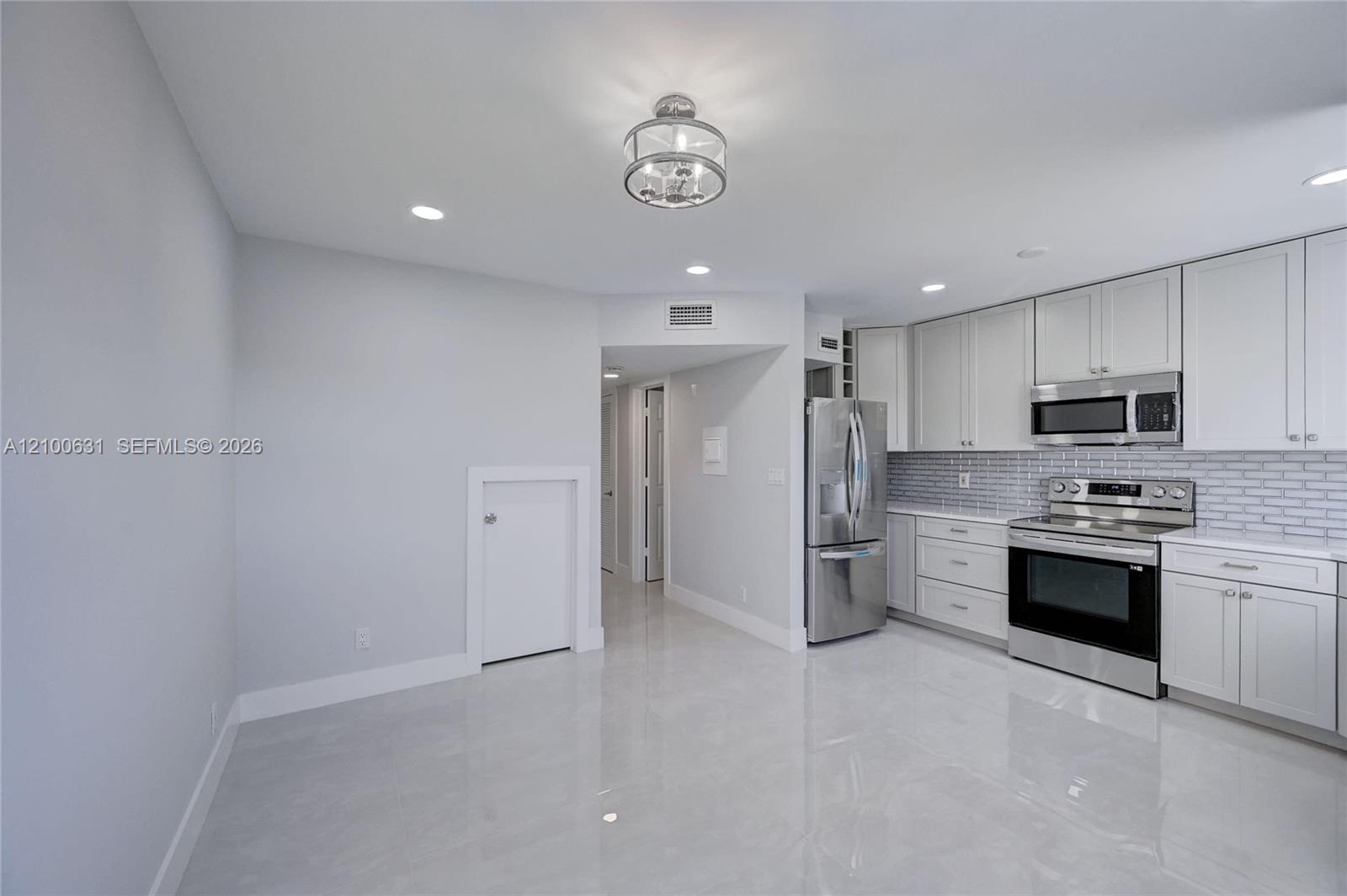 505 NE 20th Ave # 211, Deerfield Beach FL 33441 photo 5