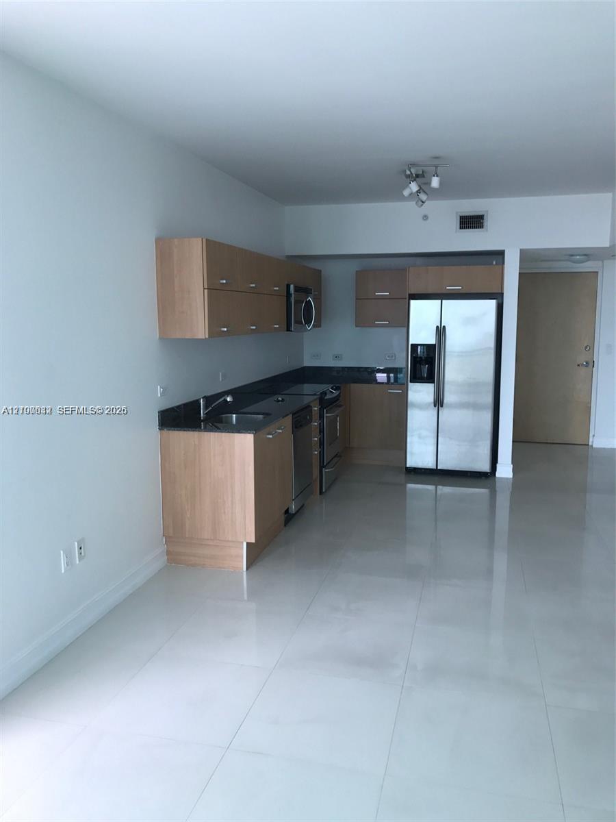 350 S Miami Ave # 2811, Miami FL 33130 photo 3