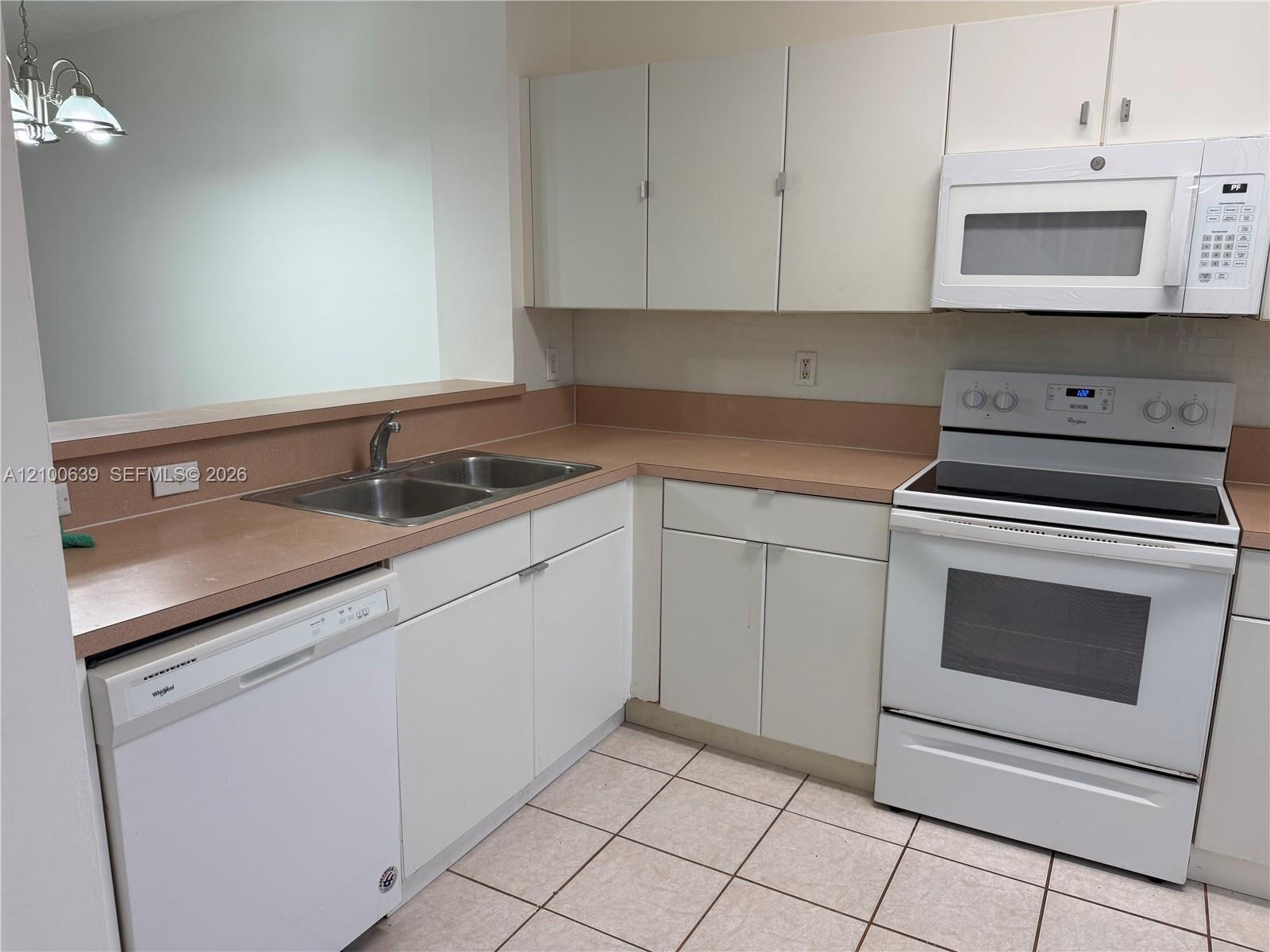 320 SW 120th Ave # 320, Pembroke Pines FL 33025 photo 5