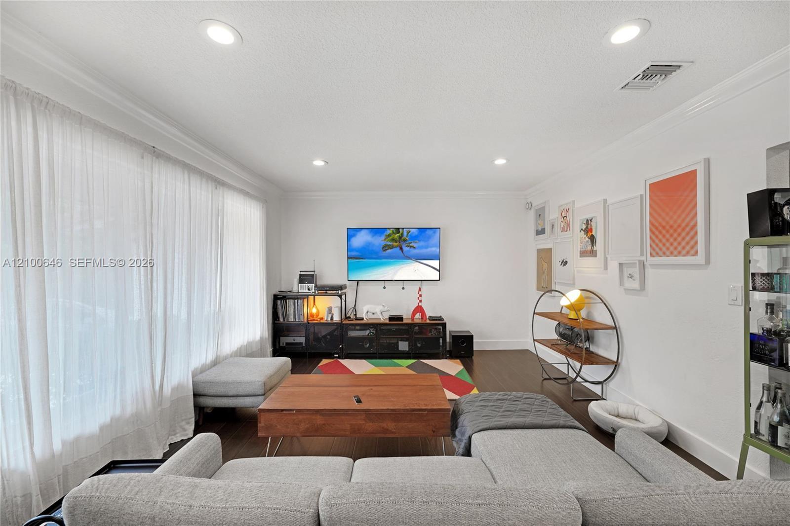10417 NE 2nd Ave, Miami Shores FL 33138 photo 4