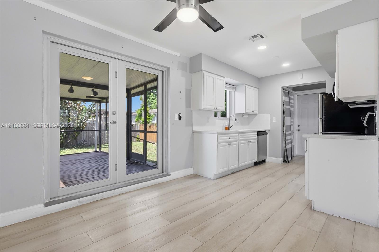 1324 N 24th Ave, Hollywood FL 33020 photo 4