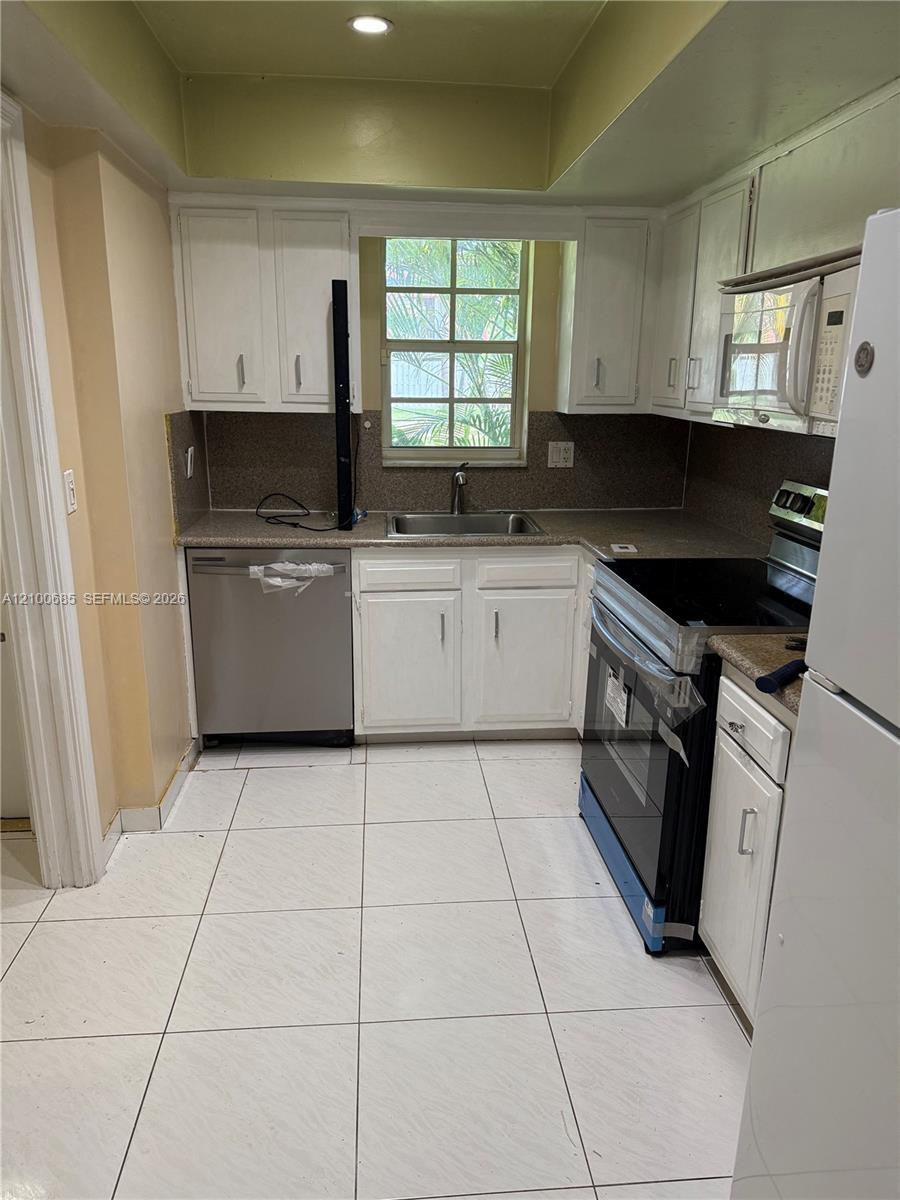 1420 SW 28th Ave # 6, Boynton Beach FL 33426 photo 4