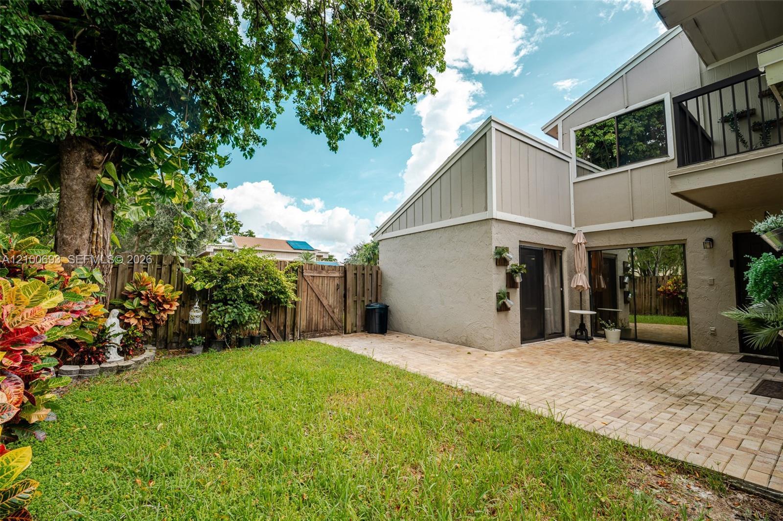 13298 NW 6th Ct, Plantation FL 33325 photo 3