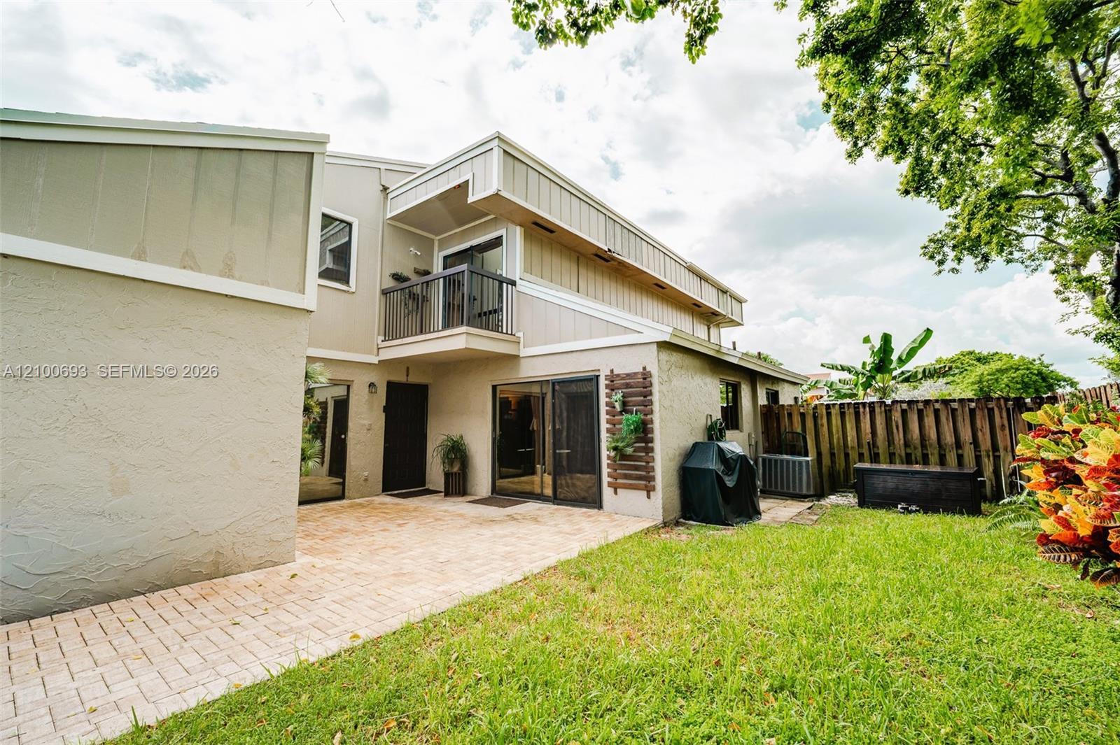 13298 NW 6th Ct, Plantation FL 33325 photo 4