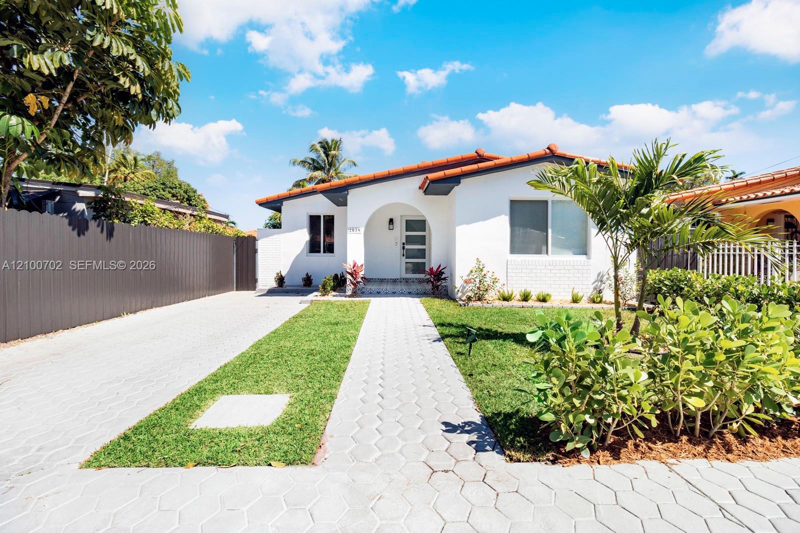 2039 SW 60th Ct, Miami FL 33155 photo 2