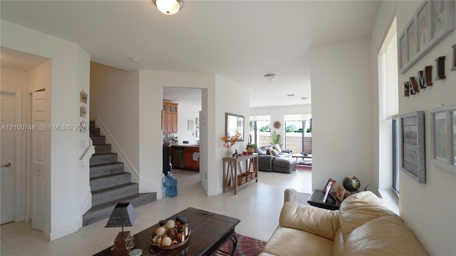 10401 NW 61st Ln, Doral FL 33178 photo 5