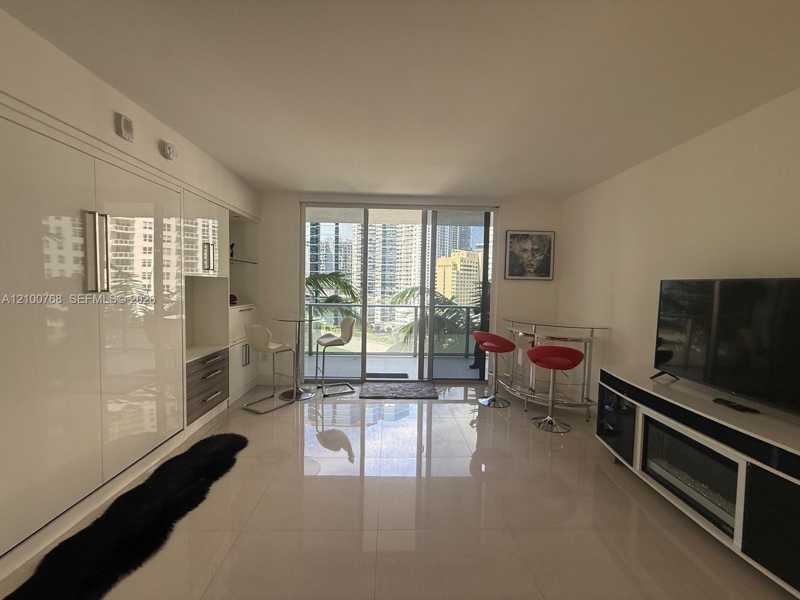 1300 Brickell Bay Dr # 1600, Miami FL 33131 photo 4