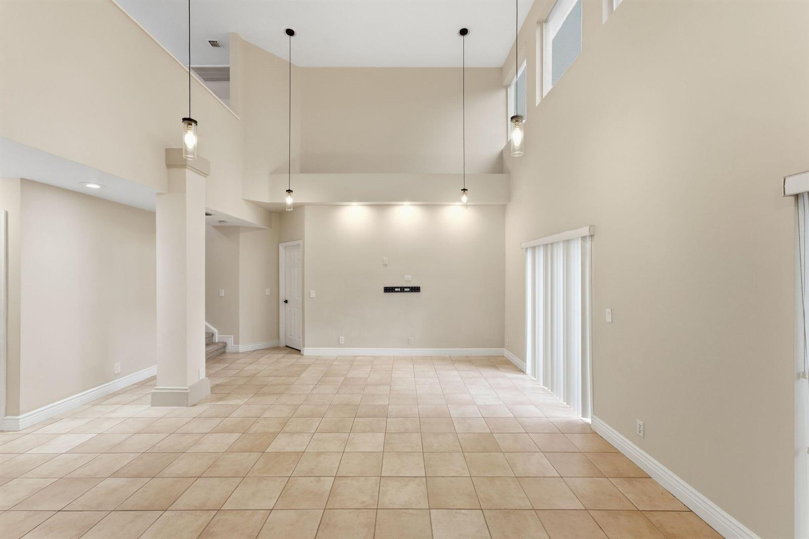 11375 Lakeview Drive # U, Coral Springs FL 33071 photo 4