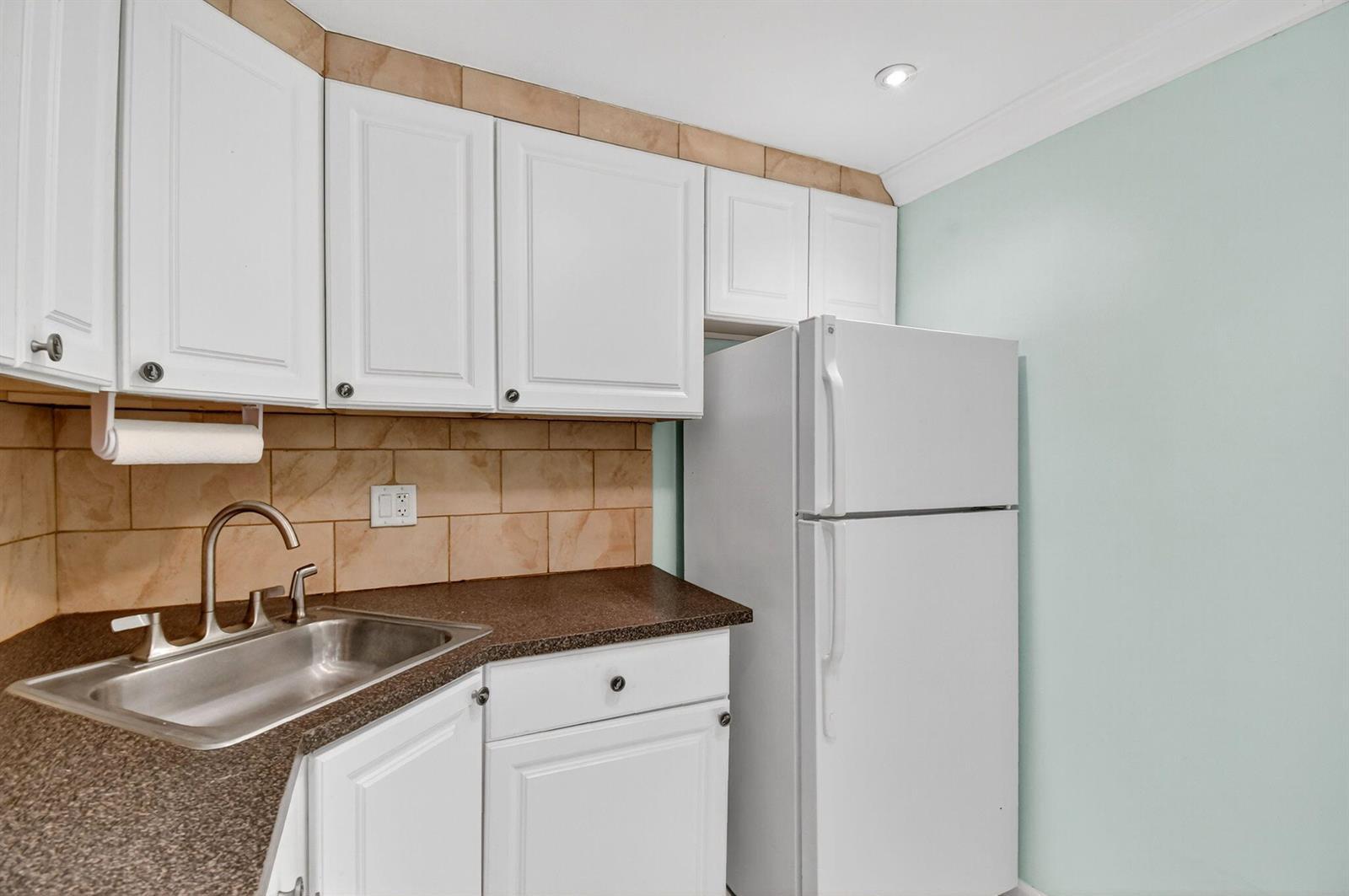 5203 NE 24th Terrace # B105, Fort Lauderdale FL 33308 photo 5