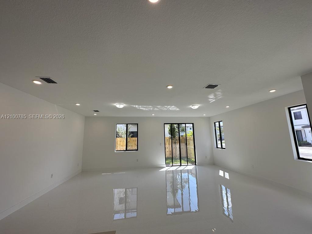 13661 SW 157th Pl, Miami FL 33196 photo 4