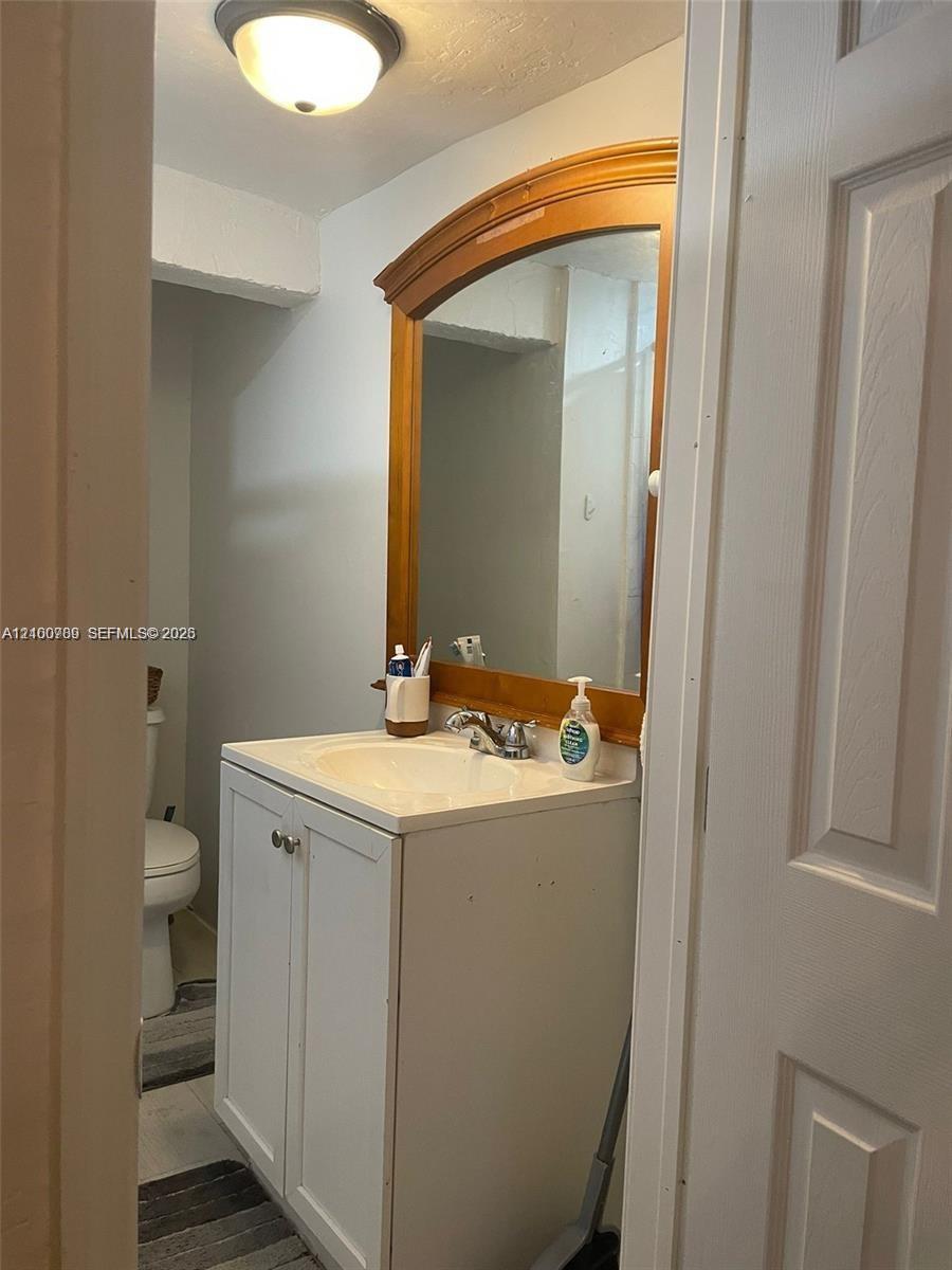 1137 NW 58th Ter, Miami FL 33127 photo 4