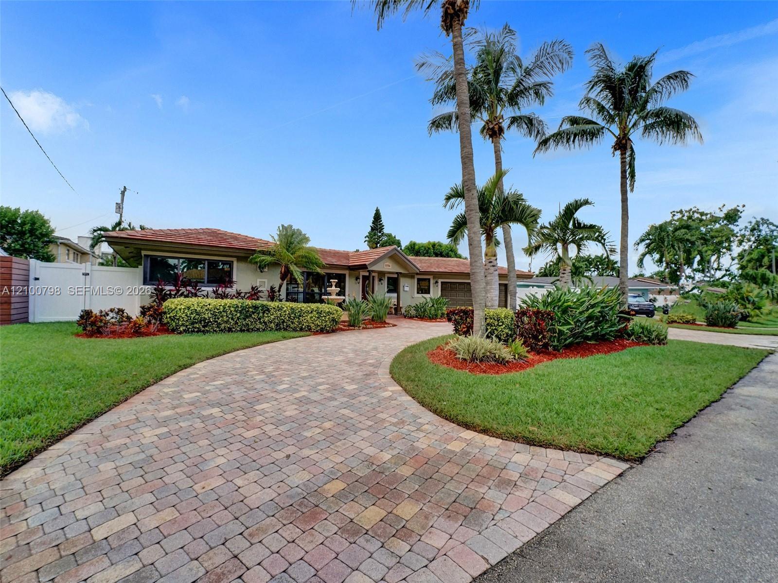 2756 NE 33rd St, Fort Lauderdale FL 33306 photo 2