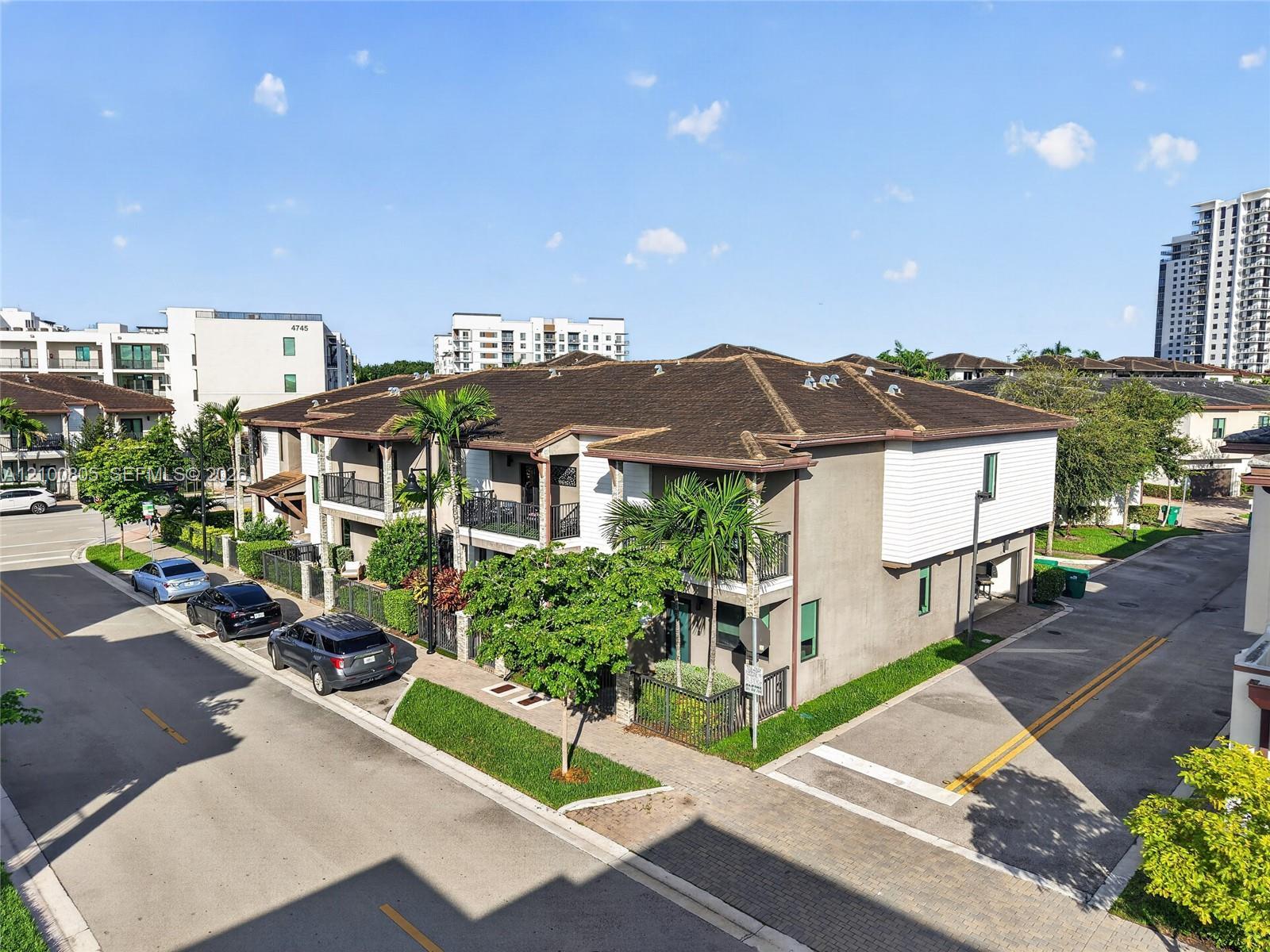 8373 NW 49th St, Doral FL 33166 photo 4