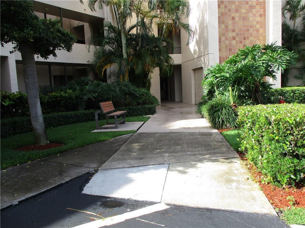 7472 La Paz Place # 203, Boca Raton FL 33433 photo 2