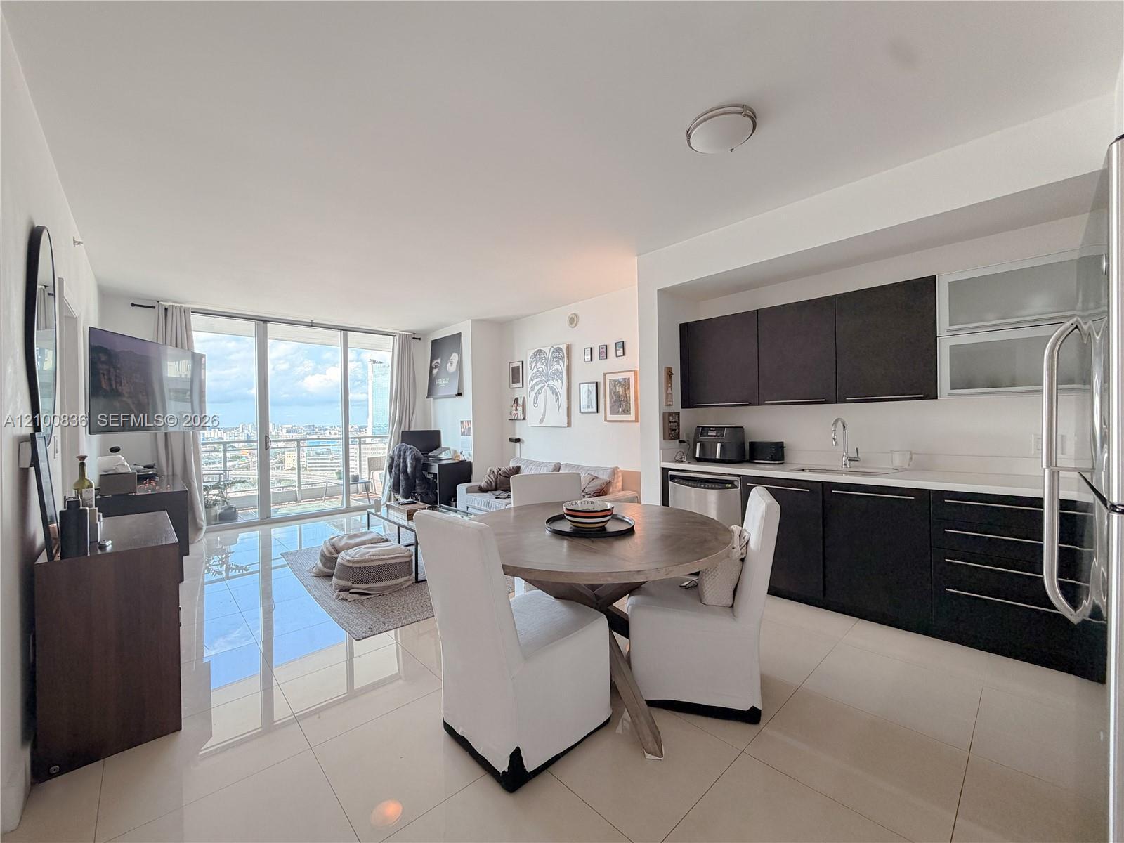 90 SW 3rd St # 1910, Miami FL 33130