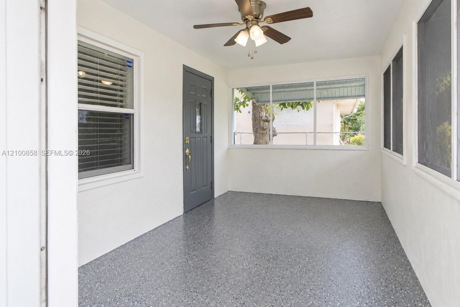 6331 Taylor St, Hollywood FL 33024 photo 2