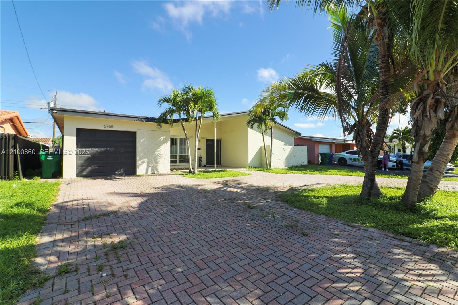 6765 Ixora Dr, Miramar FL 33023