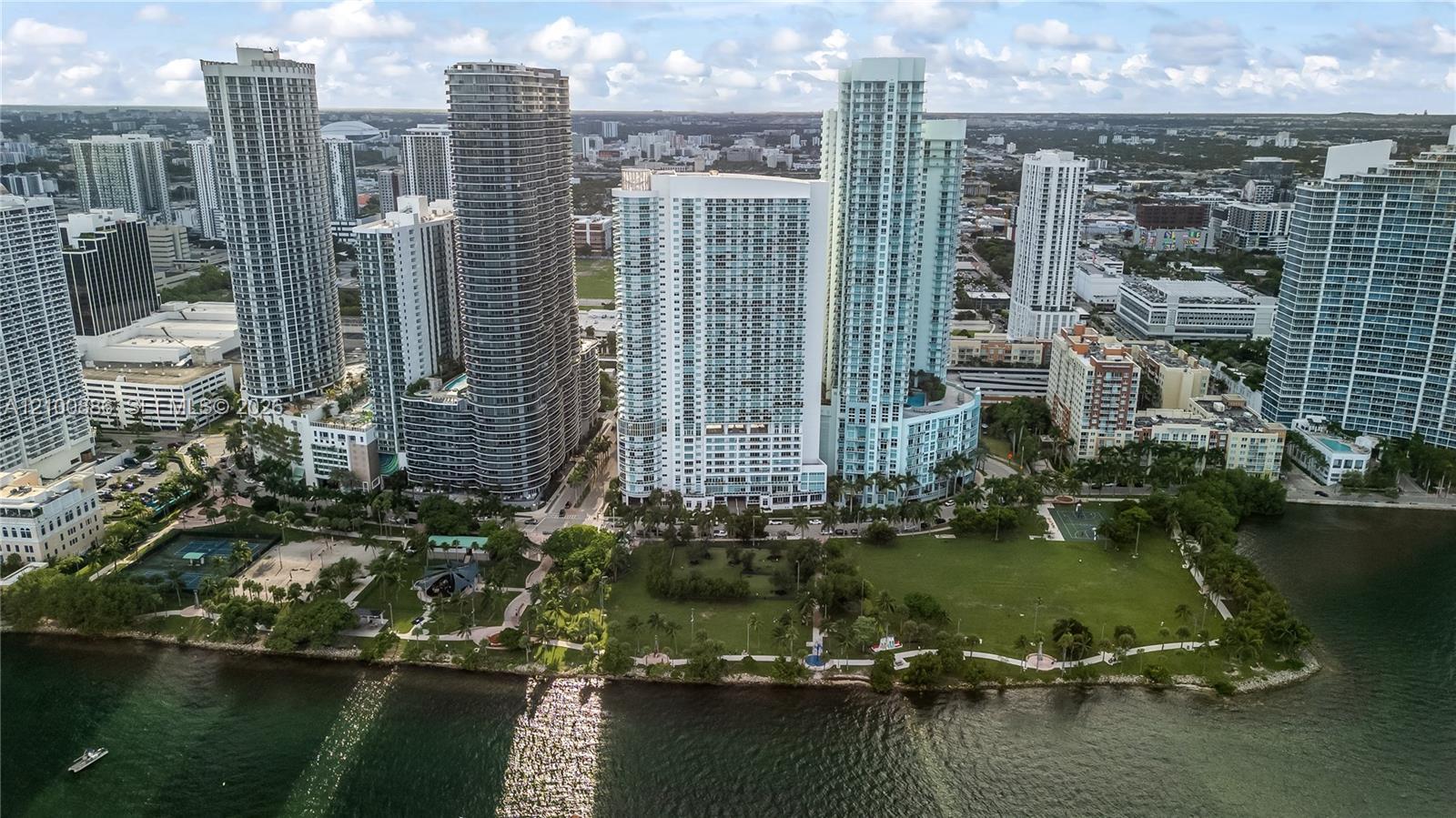 1800 N Bayshore Dr # 4006, Miami FL 33132 photo 3