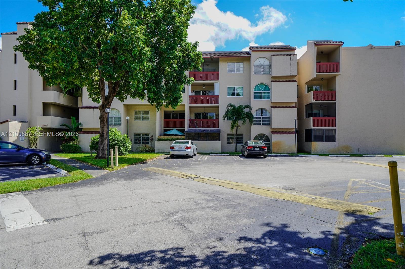 10641 SW 108th Ave # 2I, Miami FL 33176 photo 2