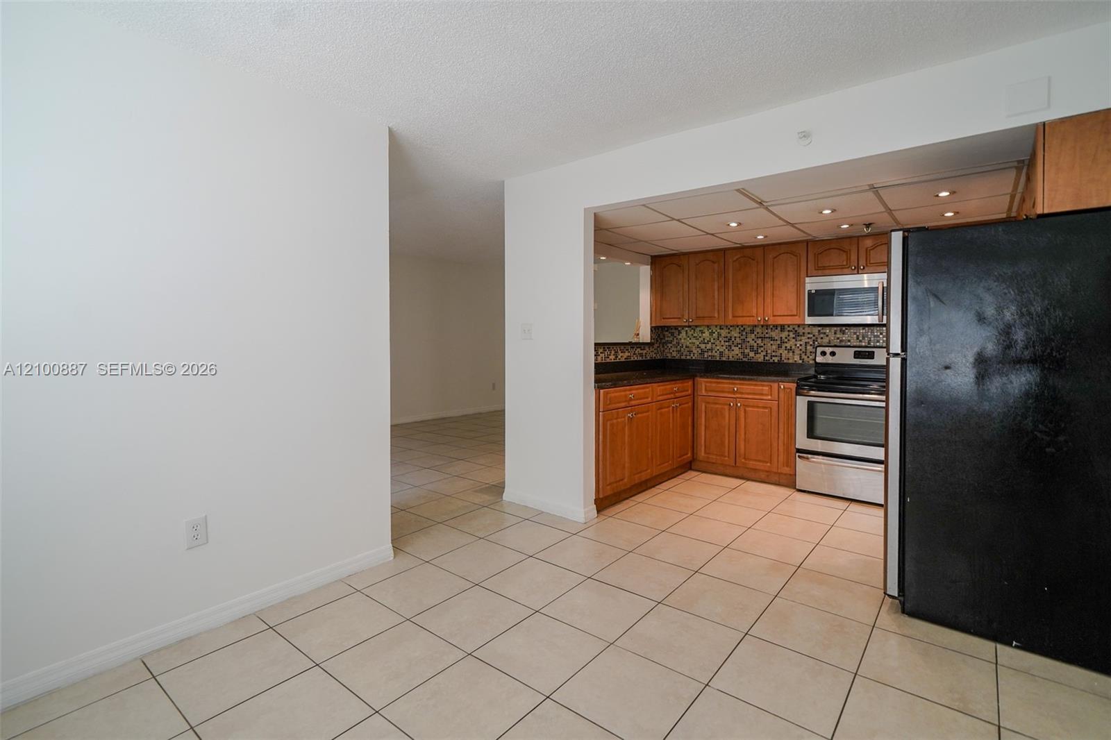 10641 SW 108th Ave # 2I, Miami FL 33176 photo 4