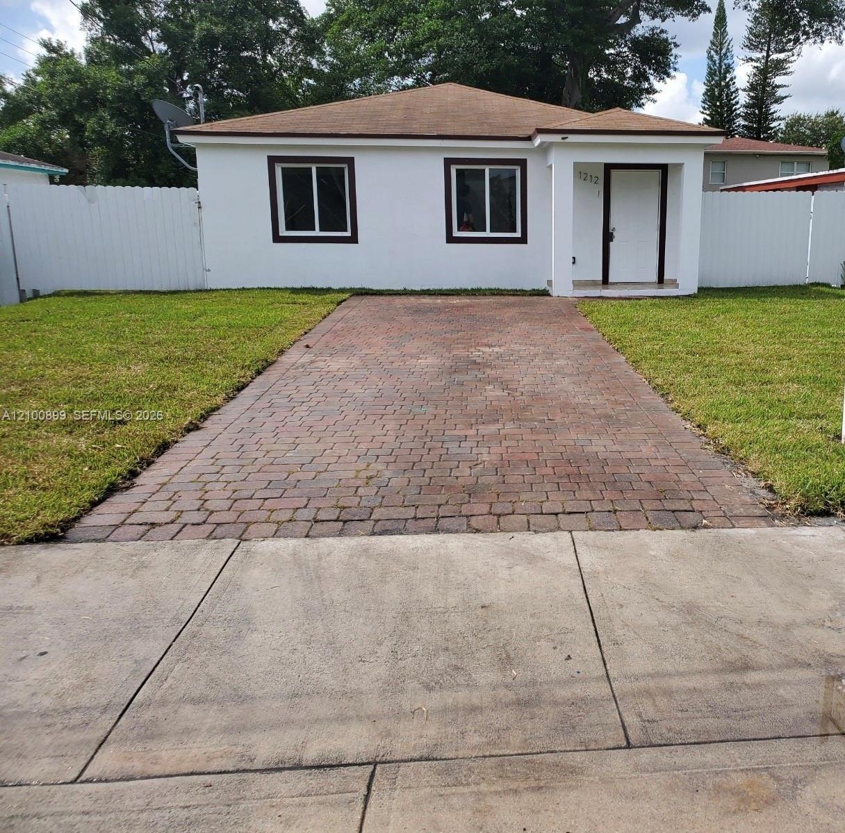 1212 NW 71st St, Miami FL 33147 photo 2