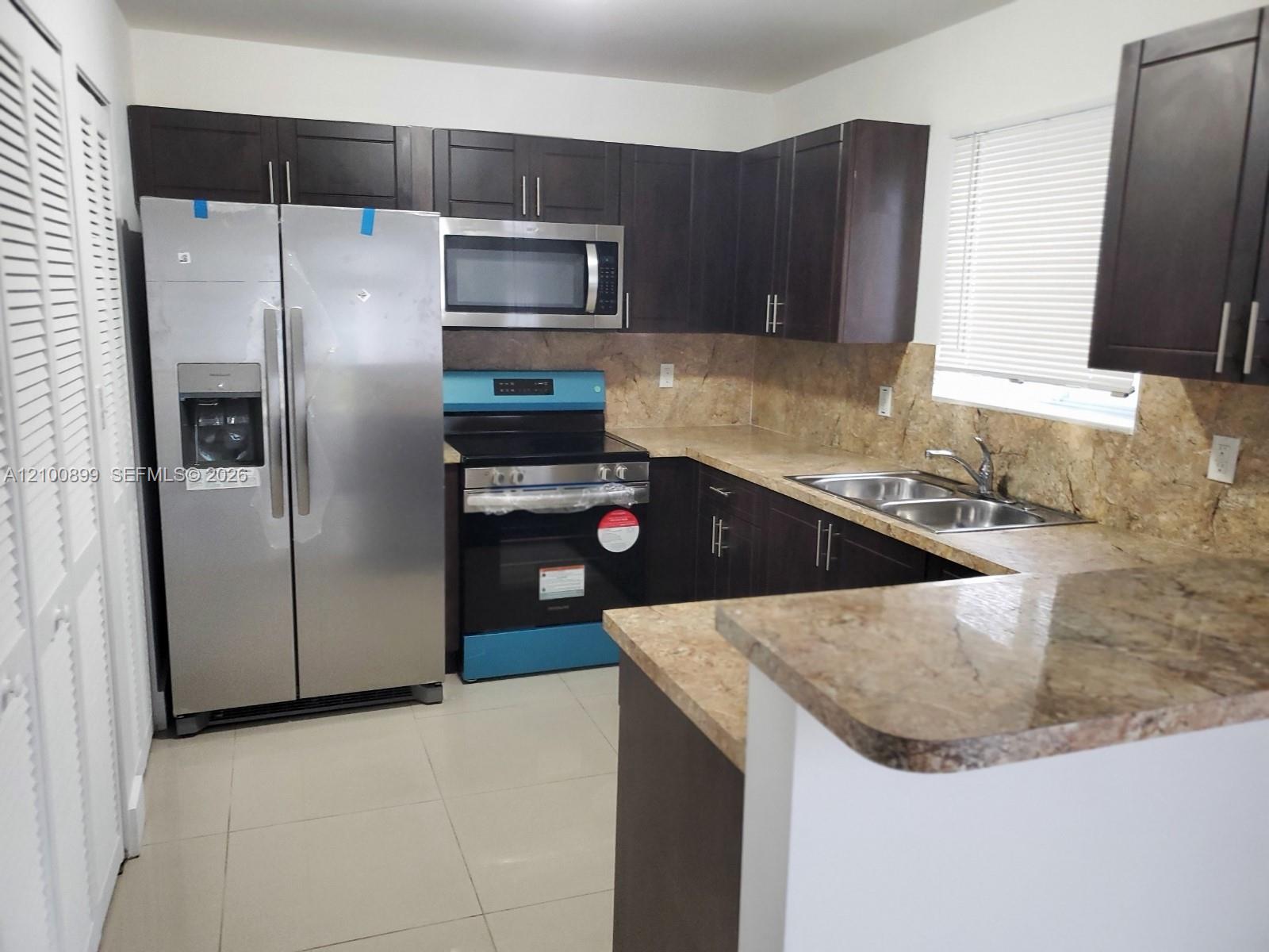 1212 NW 71st St, Miami FL 33147 photo 4