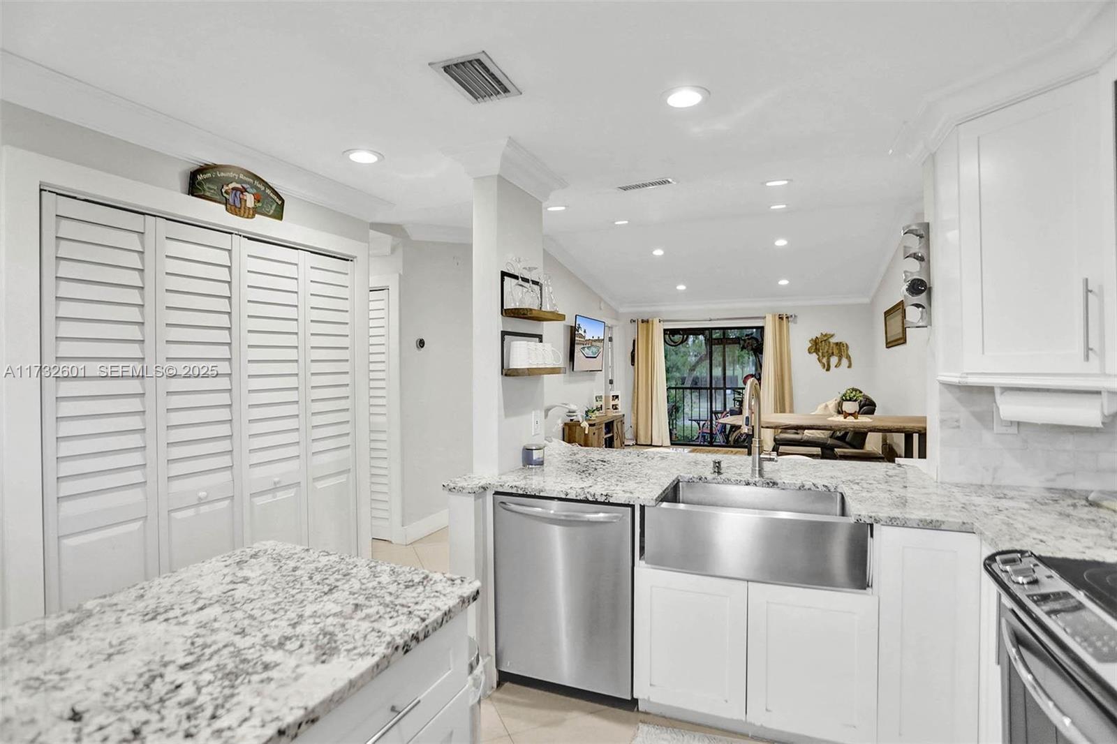 9395 BOCA COVE Circle # 1208, Boca Raton FL 33428 photo 4