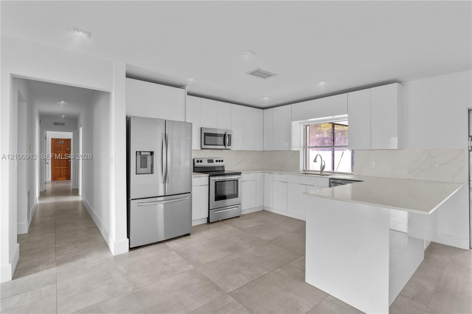 4546 SW 51st St # 4546, Dania Beach FL 33314 photo 4