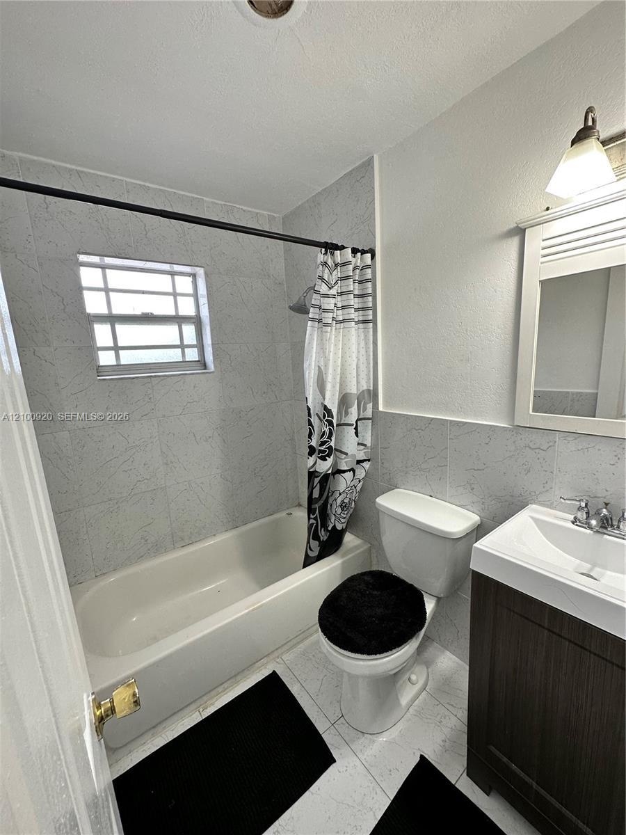 2534 NW 139th St # 3, Opa-Locka FL 33054 photo 5