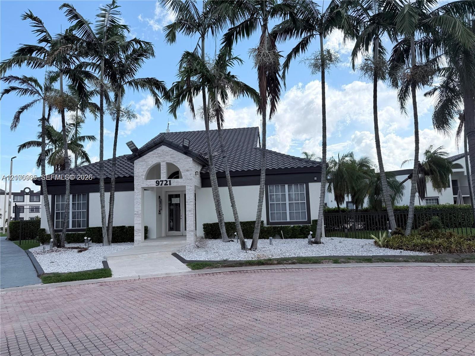 9701 Fontainebleau Blvd # C106, Miami FL 33172 photo 5