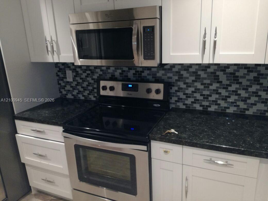 922 NE 199th St # 4H, Miami FL 33179 photo 4