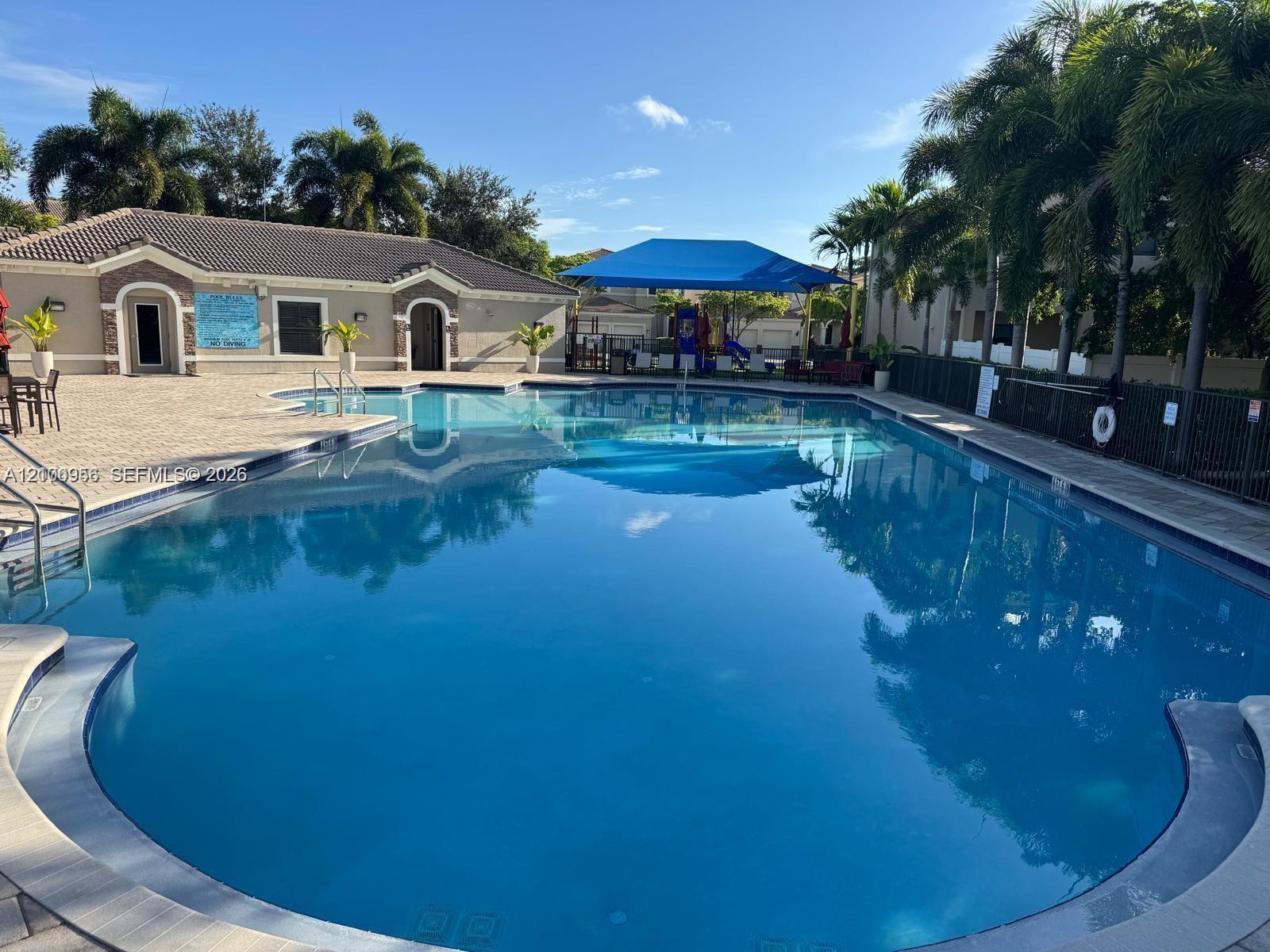 616 NE 193rd St, Miami FL 33179 photo 3