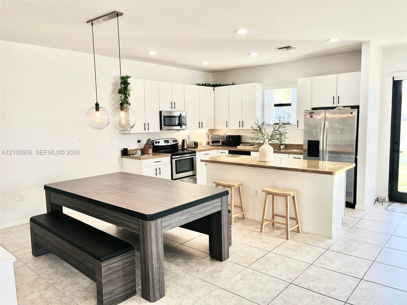 616 NE 193rd St, Miami FL 33179 photo 5