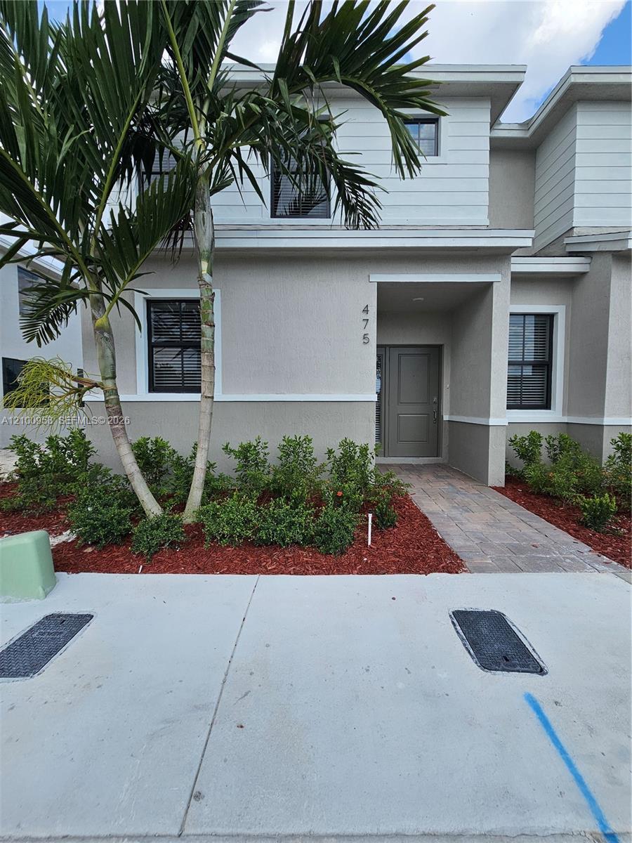 475 NE 15th St, Florida City FL 33034