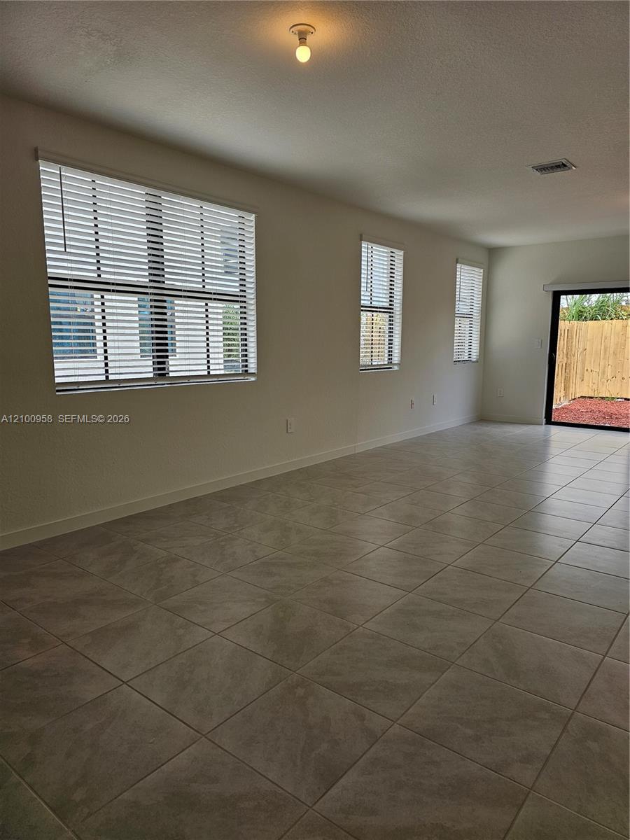 475 NE 15th St, Florida City FL 33034 photo 5