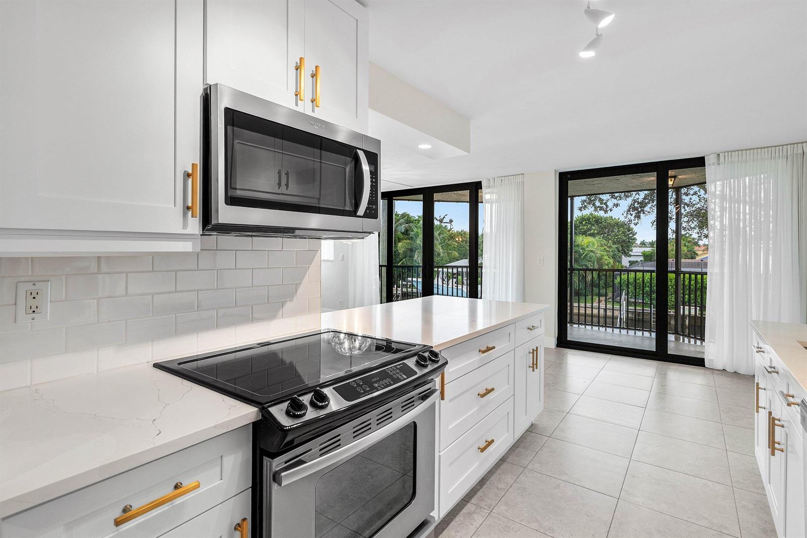 800 JEFFERY Street # 201, Boca Raton FL 33487 photo 3