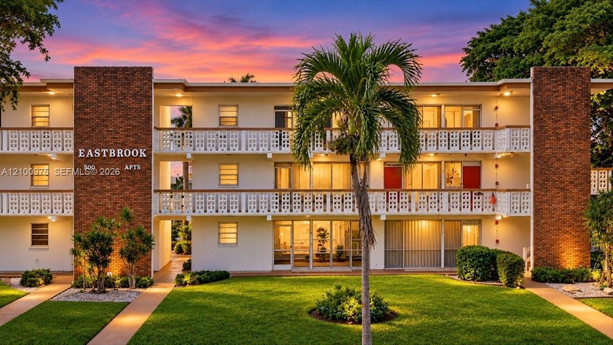 500 S Luna Ct # 3, Hollywood FL 33021