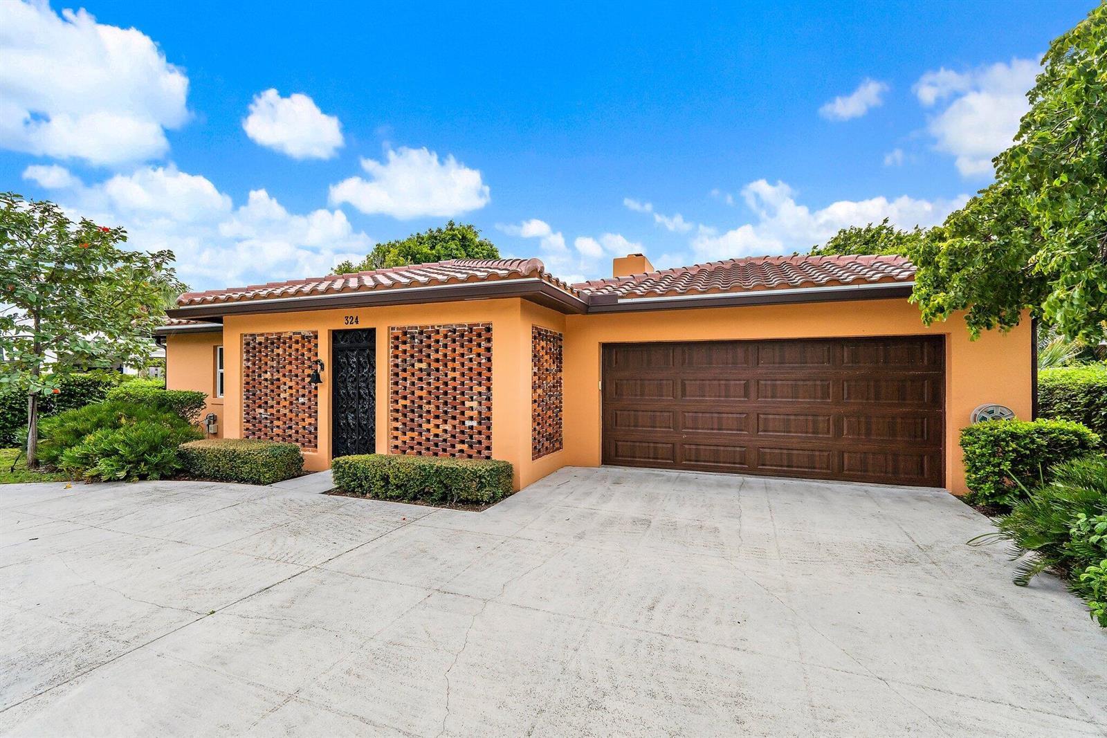 324 Sandal Lane, Palm Beach Shores FL 33404 photo 2