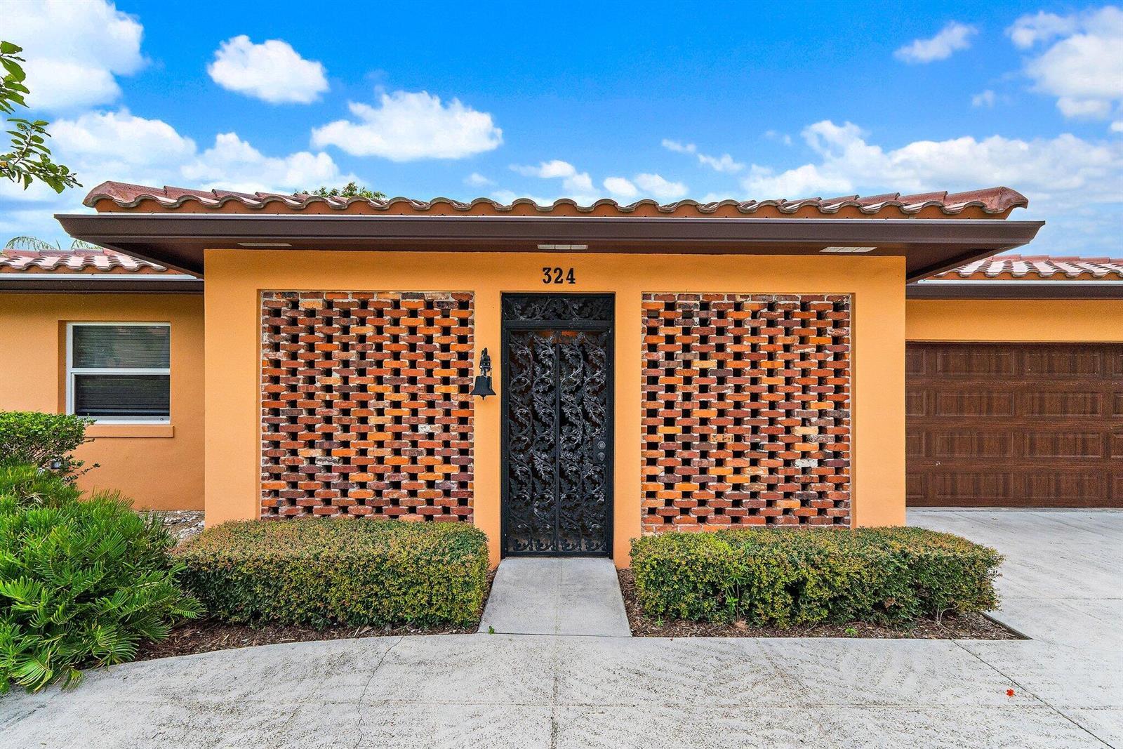 324 Sandal Lane, Palm Beach Shores FL 33404 photo 4