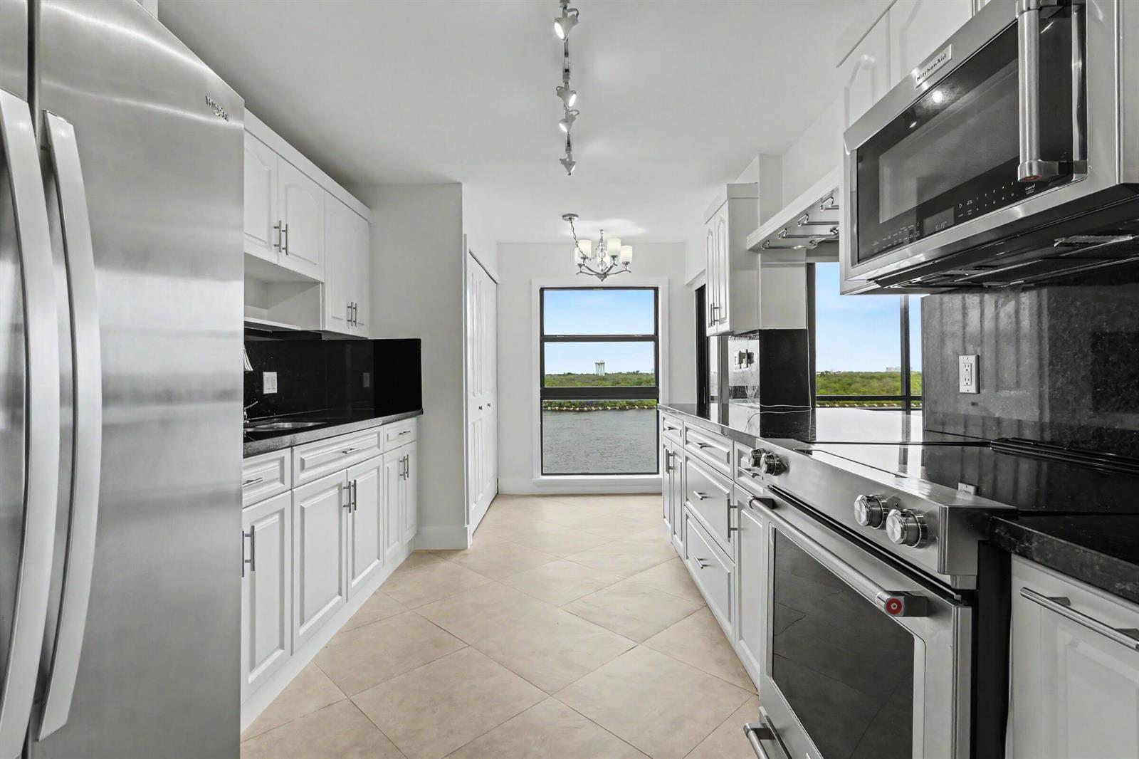 3200 N OCEAN Drive # 402, Hollywood FL 33019 photo 3