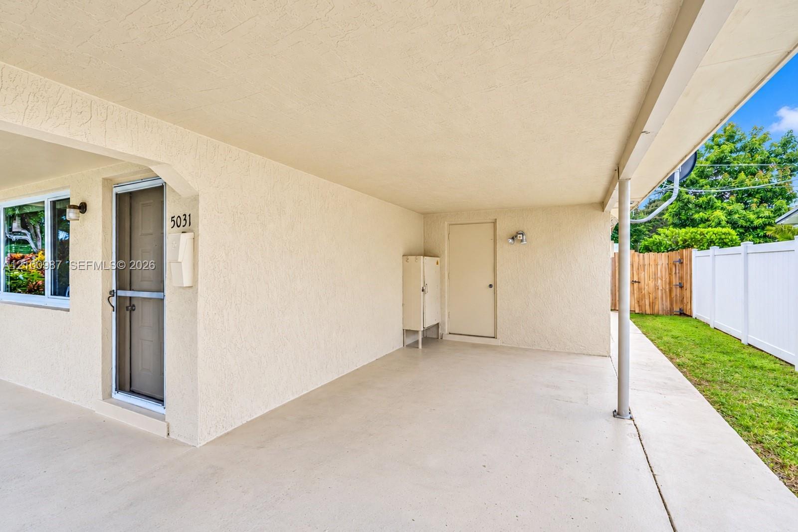 5031 SW 94th Ter, Cooper City FL 33328 photo 4