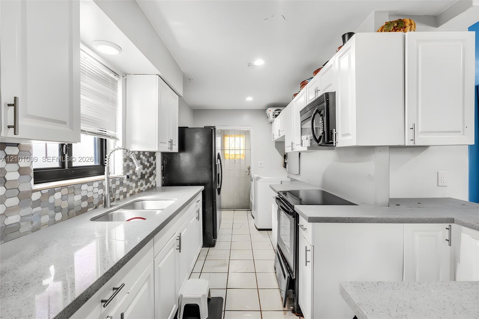 1220 NW 91st St, Miami FL 33147 photo 5