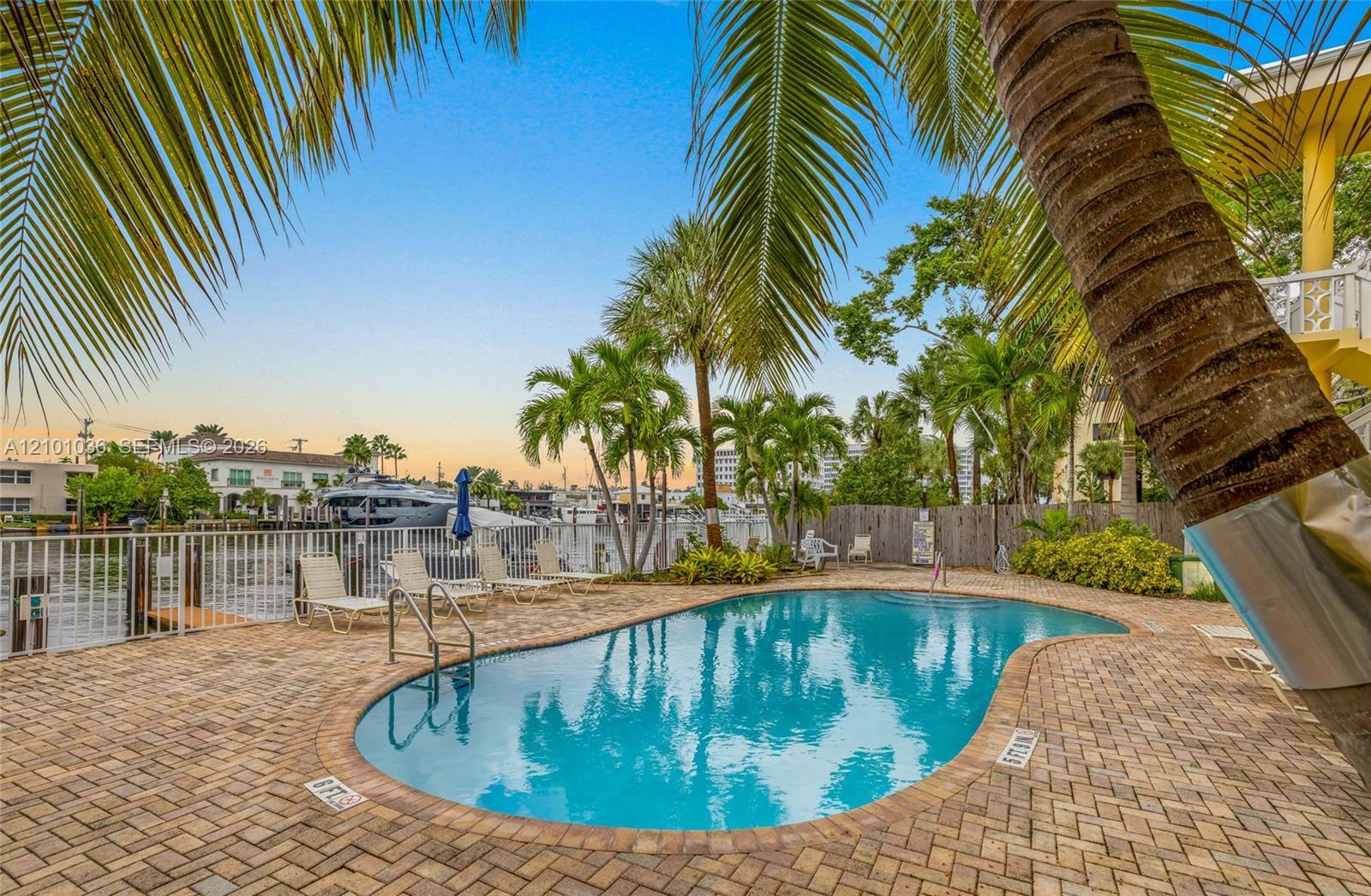 815 Middle River Dr # 311, Fort Lauderdale FL 33304 photo 3