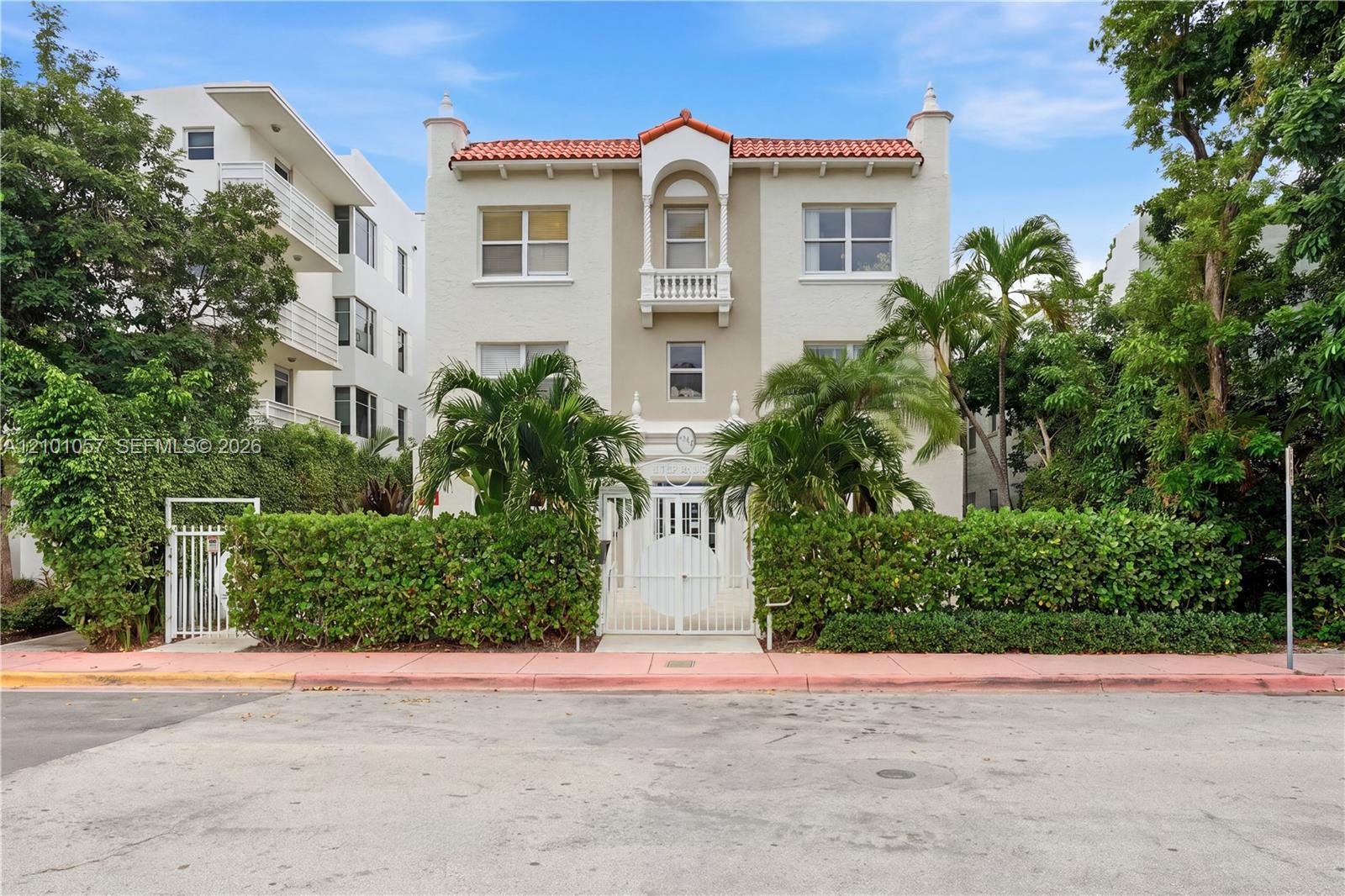 1542 Drexel Ave # 301, Miami Beach FL 33139 photo 2