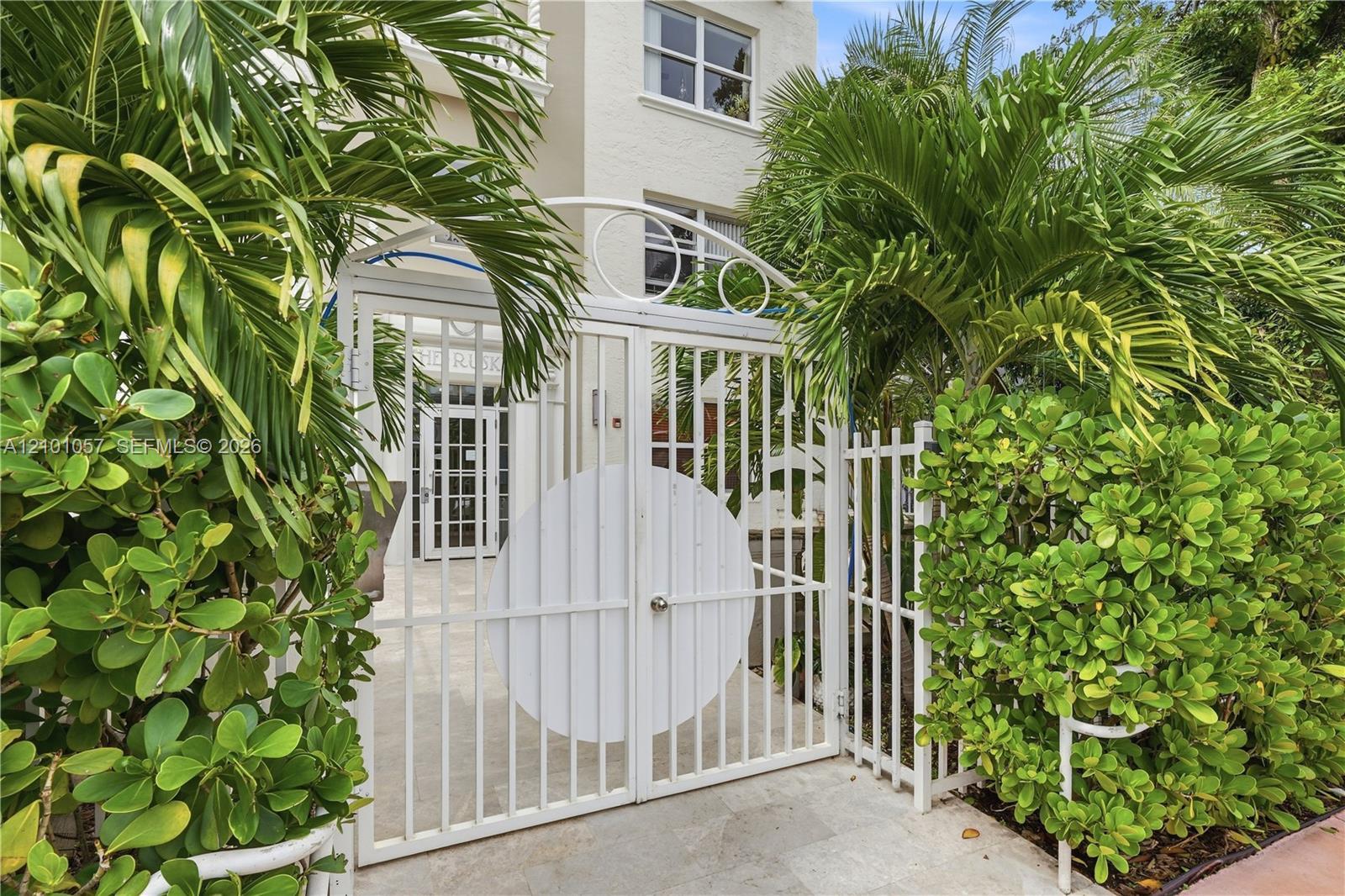 1542 Drexel Ave # 301, Miami Beach FL 33139 photo 4
