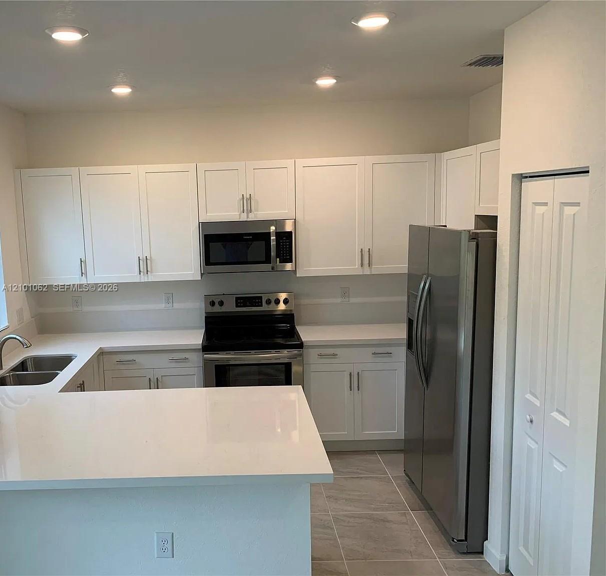 303 NE 208th Ter # 303, Miami FL 33179 photo 4