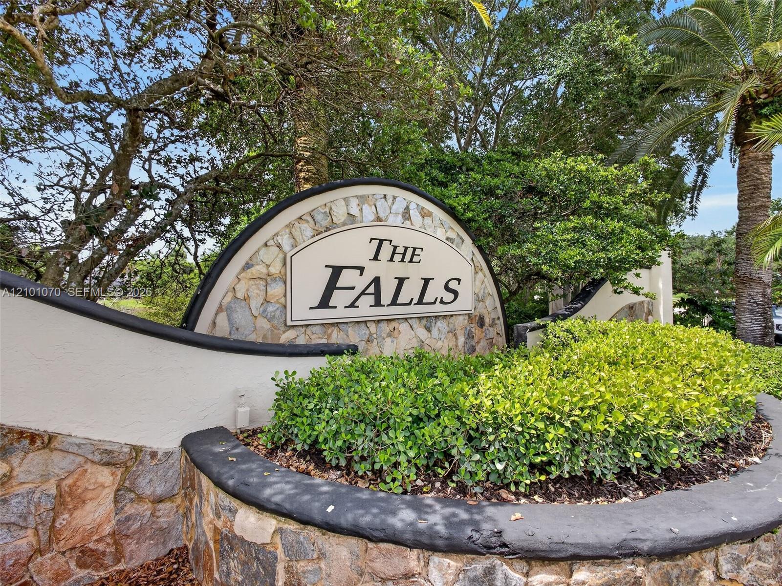 1012 Cedar Falls Dr, Weston FL 33327 photo 2