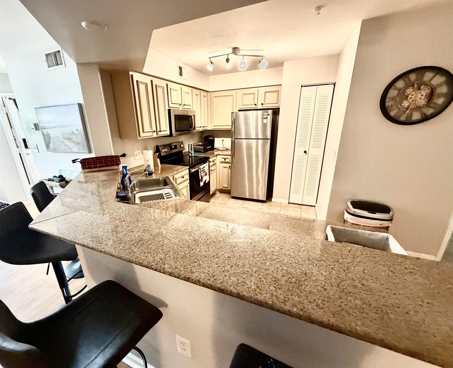 400 Scotia Drive # 305, Hypoluxo FL 33462 photo 3
