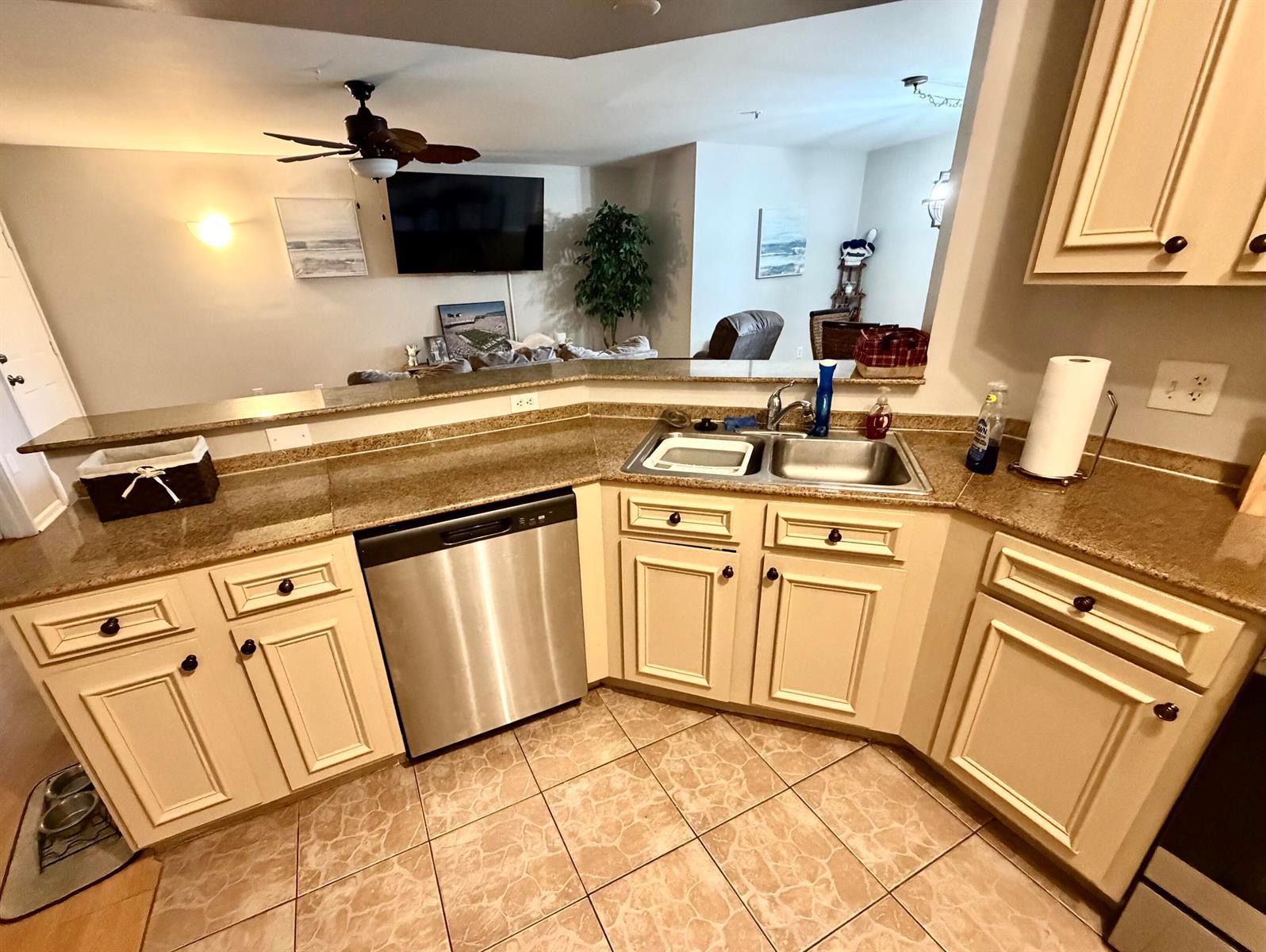 400 Scotia Drive # 305, Hypoluxo FL 33462 photo 5