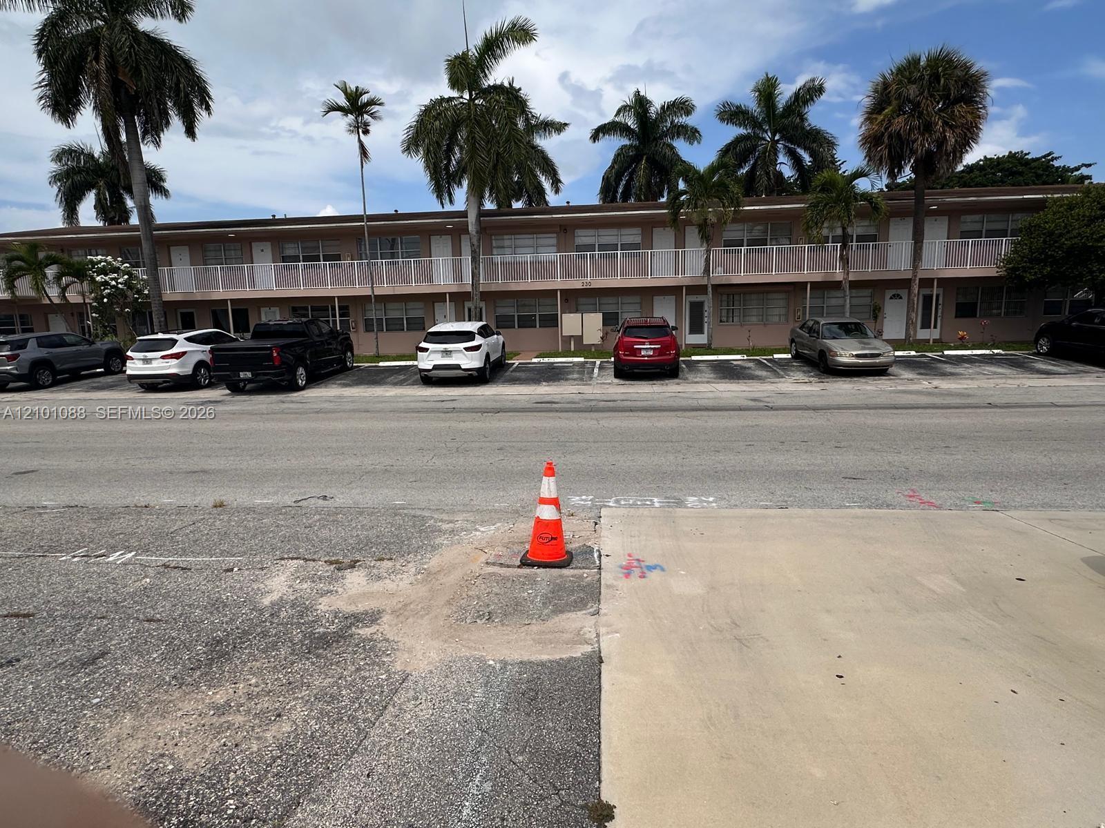 230 SW 11th Ave # 14, Hallandale Beach FL 33009 photo 3